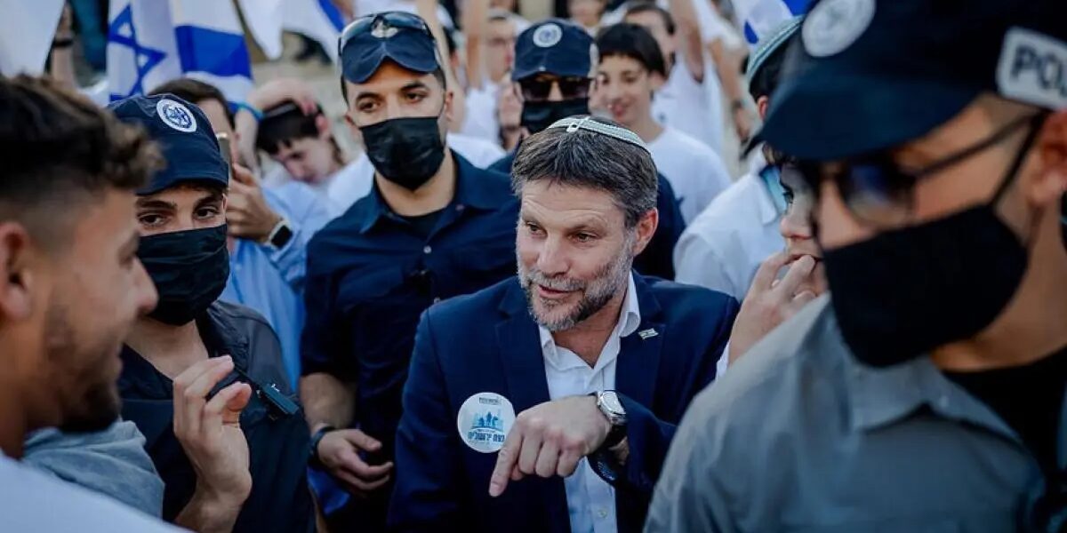عاجل | “سموتريتش” يعلن إعداد خطط لإنشاء 3 مستوطنات في غزة ويدعو نتنياهو للموافقة