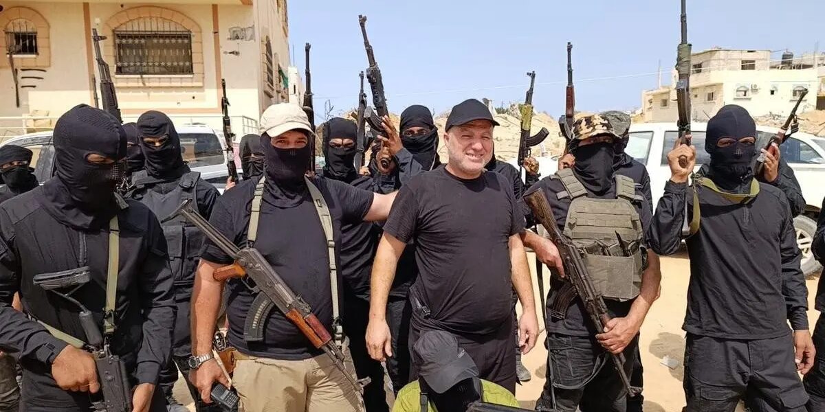 عاجل | “هآرتس”: ضباط من جيش الاحتلال يشرفون مباشرة على ولادات زوجات عناصر مجموعات ميلشيا قطاع غزة - صورة مميزة عاجل | “هآرتس”: ضباط من جيش الاحتلال يشرفون مباشرة على ولادات زوجات عناصر مجموعات ميلشيا قطاع غزة