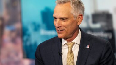 عاجل | American Airlines CEO lays out vision to close $3 billion profit gap
