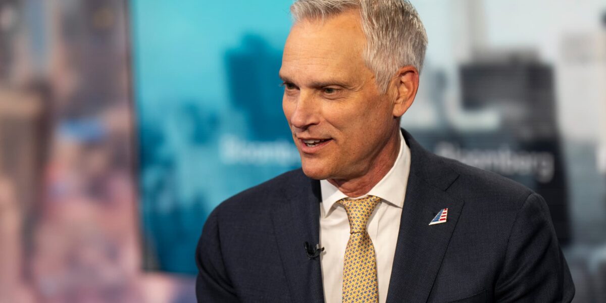 عاجل | American Airlines CEO lays out vision to close $3 billion profit gap - صورة مميزة عاجل | American Airlines CEO lays out vision to close $3 billion profit gap
