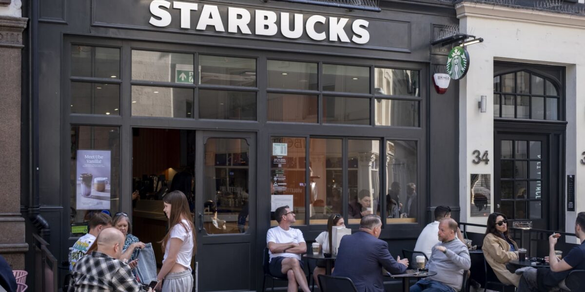 عاجل | أرباح ستاربكس (SBUX) للربع الثاني من عام 2026 - صورة مميزة عاجل | أرباح ستاربكس (SBUX) للربع الثاني من عام 2026