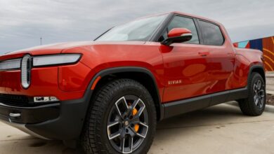 عاجل | إليك كيفية مقارنة أنظمة القيادة Tesla FSD وRivian “بدون استخدام اليدين”.