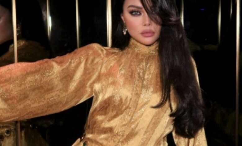عاجل | استوحي موديلات فساتين سهرة برَّاقة من النجمات لسهرات عيد الأضحى