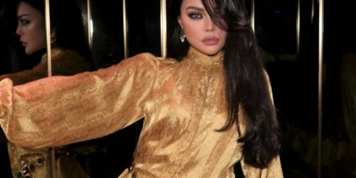 عاجل | استوحي موديلات فساتين سهرة برَّاقة من النجمات لسهرات عيد الأضحى - صورة مميزة عاجل | استوحي موديلات فساتين سهرة برَّاقة من النجمات لسهرات عيد الأضحى