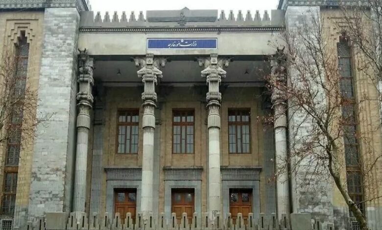 عاجل | الخارجية الإيرانية رداً على بيان أمريكا ومجلس التعاون: أمن المنطقة لايتحقق بالتدخل الخارجي