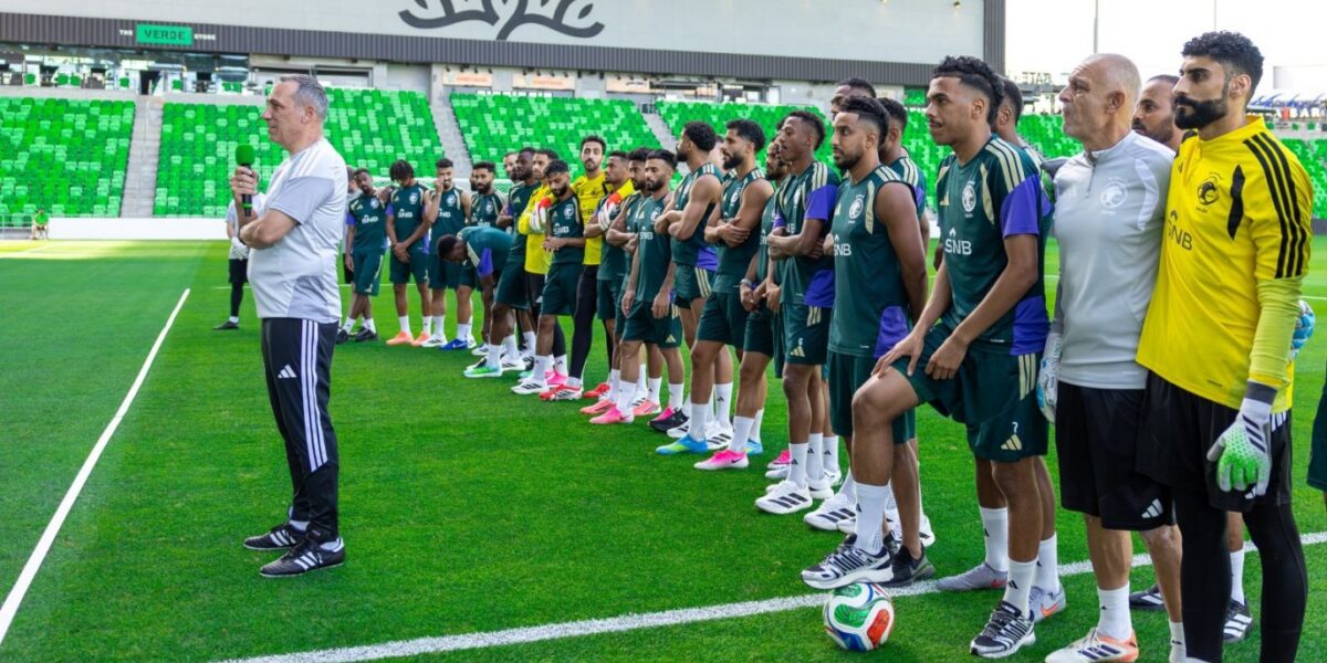 عاجل | المنتخب السعودي يعلن أرقام لاعبيه الرسمية استعداداً لمونديال 2026 - صورة مميزة عاجل | المنتخب السعودي يعلن أرقام لاعبيه الرسمية استعداداً لمونديال 2026