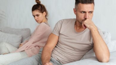عاجل | النقد الصامت: كيف تحمين نفسك من فخ تصيُّد الأخطاء؟