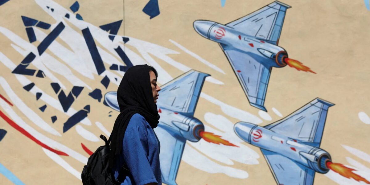عاجل | الولايات المتحدة وإيران تصدران تقارير متضاربة بشأن الاتفاق بينما يقول ترامب إنه لا يوجد تخفيف للعقوبات | الحرب الأمريكية الإسرائيلية على أخبار إيران - صورة مميزة عاجل | الولايات المتحدة وإيران تصدران تقارير متضاربة بشأن الاتفاق بينما يقول ترامب إنه لا يوجد تخفيف للعقوبات | الحرب الأمريكية الإسرائيلية على أخبار إيران