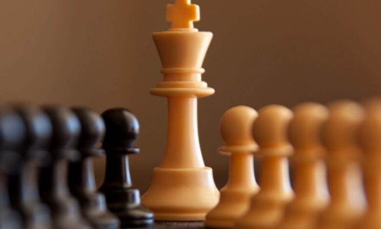 عاجل | اليوم العالمي للشطرنج 2026.. حين تتحول المربعات الـ64 إلى لغة عالمية عابرة للثقافات