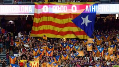 عاجل | برشلونة يلغي تكريم إسبانيا في كأس العالم وسط دعم جماهيره للعلم الكاتالوني | أخبار كرة القدم