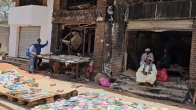 عاجل | تحديا لآثار الحرب: بائعو الكتب في الخرطوم يحولون الأرصفة إلى منارات ثقافية | ثقافة