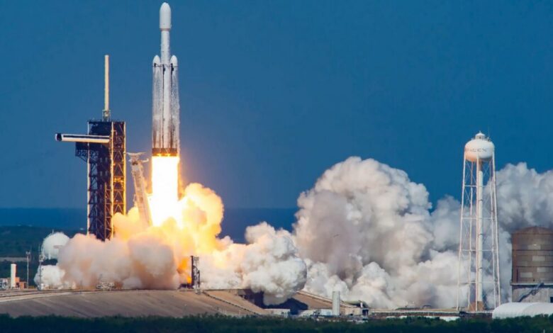 عاجل | تطلق SpaceX صاروخ Falcon Heavy القوي لأول مرة منذ 18 شهرًا في 27 أبريل: شاهده على الهواء مباشرة