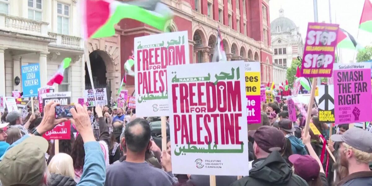 عاجل | تظاهرات مؤيدة لفلسطين ومسيرة لليمين المتطرف في لندن وسط انتشار أمني واسع وتوقيفات - صورة مميزة عاجل | تظاهرات مؤيدة لفلسطين ومسيرة لليمين المتطرف في لندن وسط انتشار أمني واسع وتوقيفات