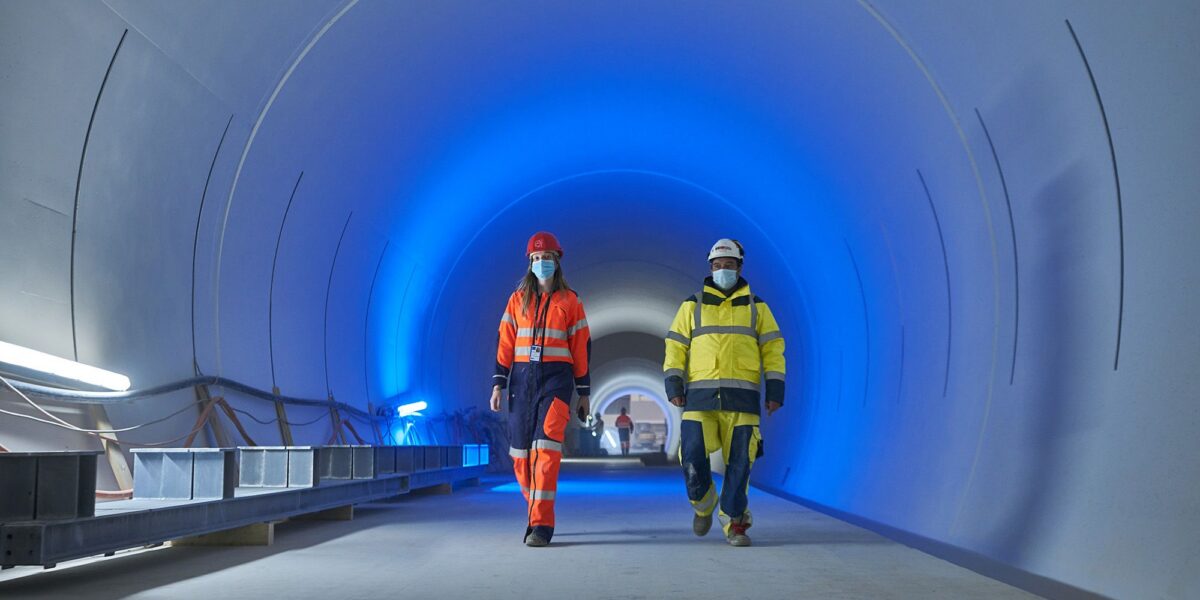 عاجل | تقوم المنظمة الأوروبية للأبحاث النووية (CERN) بإيقاف تشغيل مصادم الهادرونات الكبير حتى عام 2030، وترقية مُحطم الذرات إلى أقوى أشكاله حتى الآن
