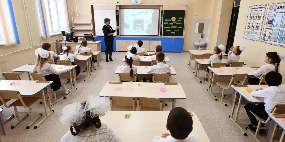 عاجل | روسيا تعتمد برنامجا لتدريس اللغة العربية في المدارس اعتبارا من العام الدراسي القادم - صورة مميزة عاجل | روسيا تعتمد برنامجا لتدريس اللغة العربية في المدارس اعتبارا من العام الدراسي القادم