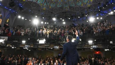 عاجل | ستيفن كولبير يوقع على “The Late Show” للمرة الأخيرة: “كنا محظوظين بما فيه الكفاية لوجودنا هنا طوال الـ 11 عامًا الماضية”