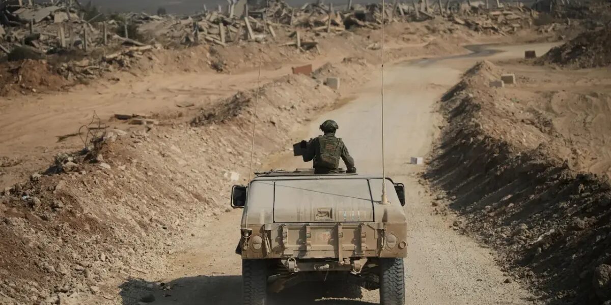 عاجل | شهادات صادمة لجنود “إسرائيليين”: “قتل متكرر لمدنيين قرب الخط الأصفر” في غزة