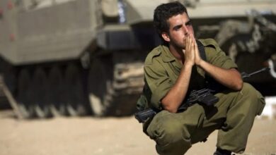 عاجل | صحيفة عبرية: 11 حالة انتحار في صفوف الجيش والشرطة “الإسرائيلية” خلال أبريل