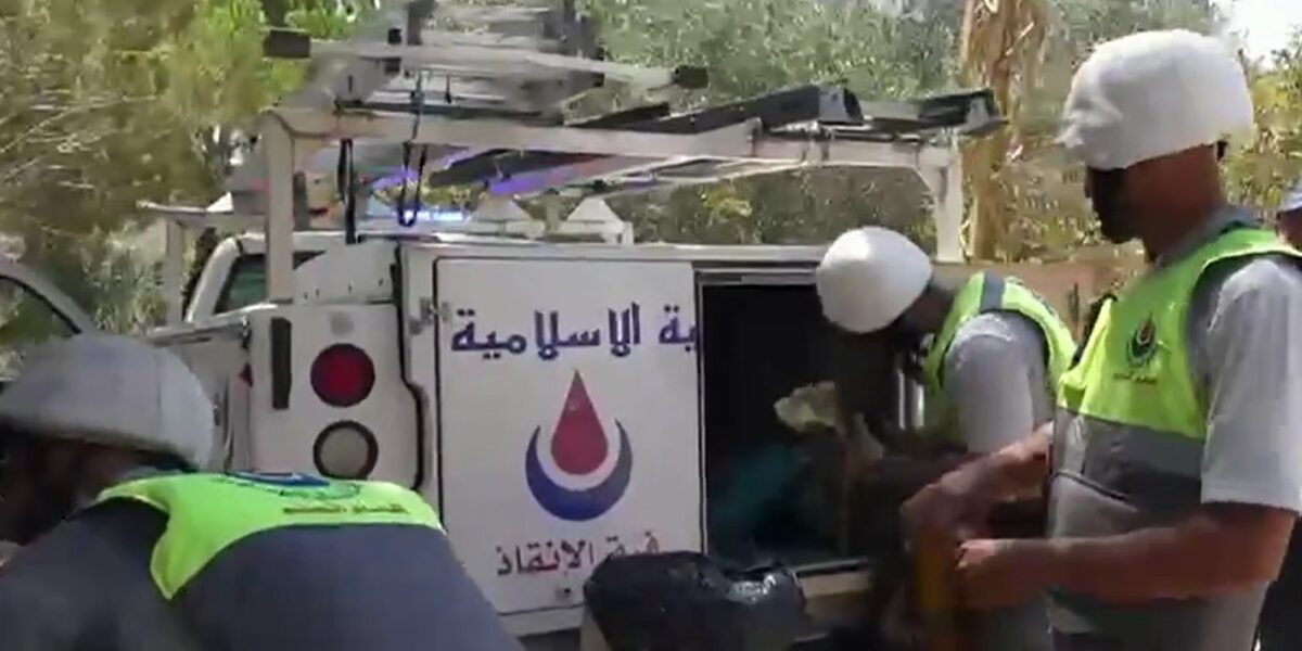 عاجل | فرق الهيئة الصحية الإسلامية تنفذ عمليات انتشال جثامين شهداء في زوطر الغربية - صورة مميزة عاجل | فرق الهيئة الصحية الإسلامية تنفذ عمليات انتشال جثامين شهداء في زوطر الغربية