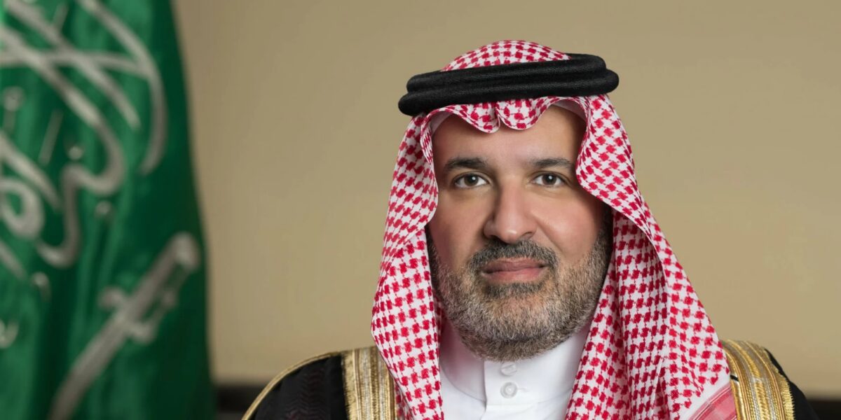 عاجل | فيصل بن سلمان يثمّن إهداء مكتبة الحميدان العلمية إلى دارة الملك عبدالعزيز – أخبار السعودية - صورة مميزة عاجل | فيصل بن سلمان يثمّن إهداء مكتبة الحميدان العلمية إلى دارة الملك عبدالعزيز – أخبار السعودية