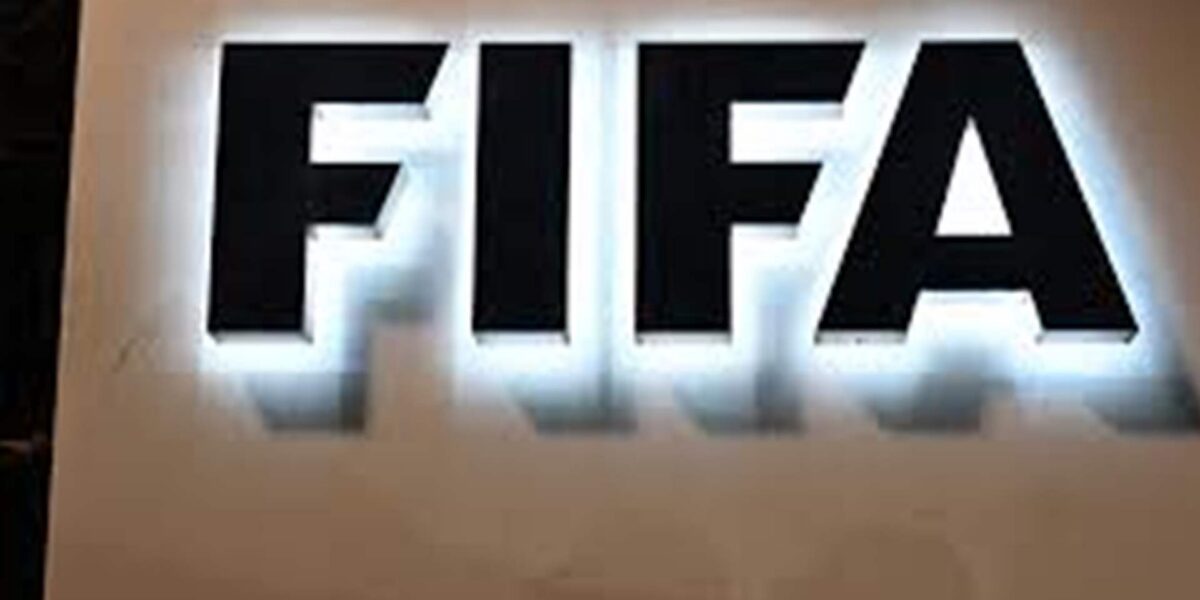 عاجل | فيفا يفرض عقوبات على المكسيك على خلفية الهتافات المعادية للمثليين