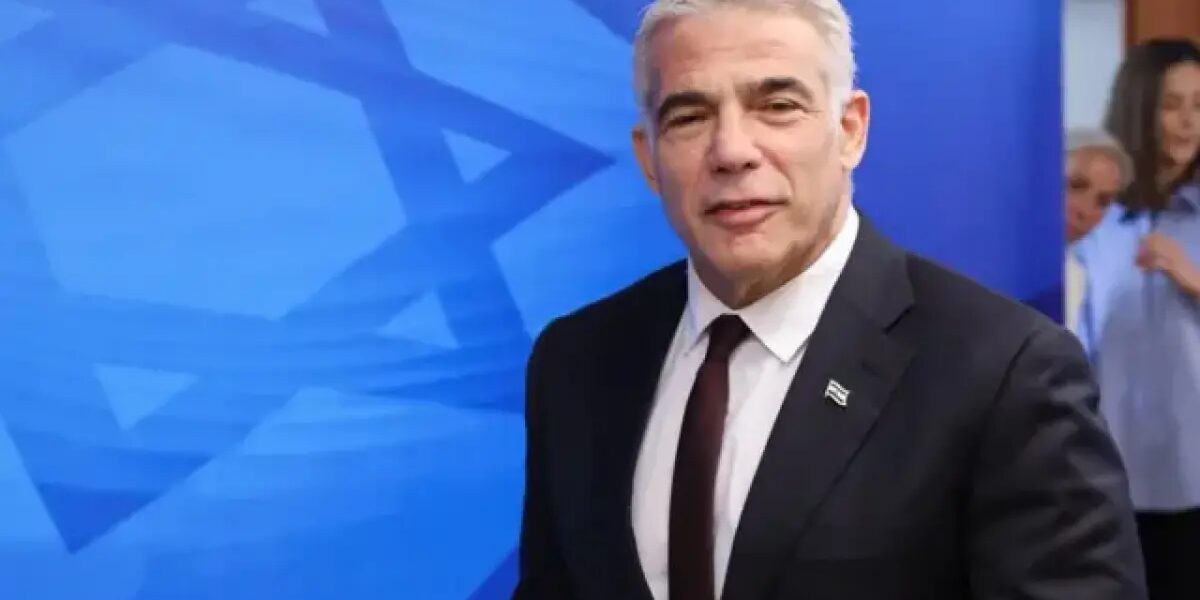 عاجل | لابيد يفجر هجوما على نتنياهو: فشلتم في غزة ولبنان وإيران.. ولا هدف للحرب الحالية