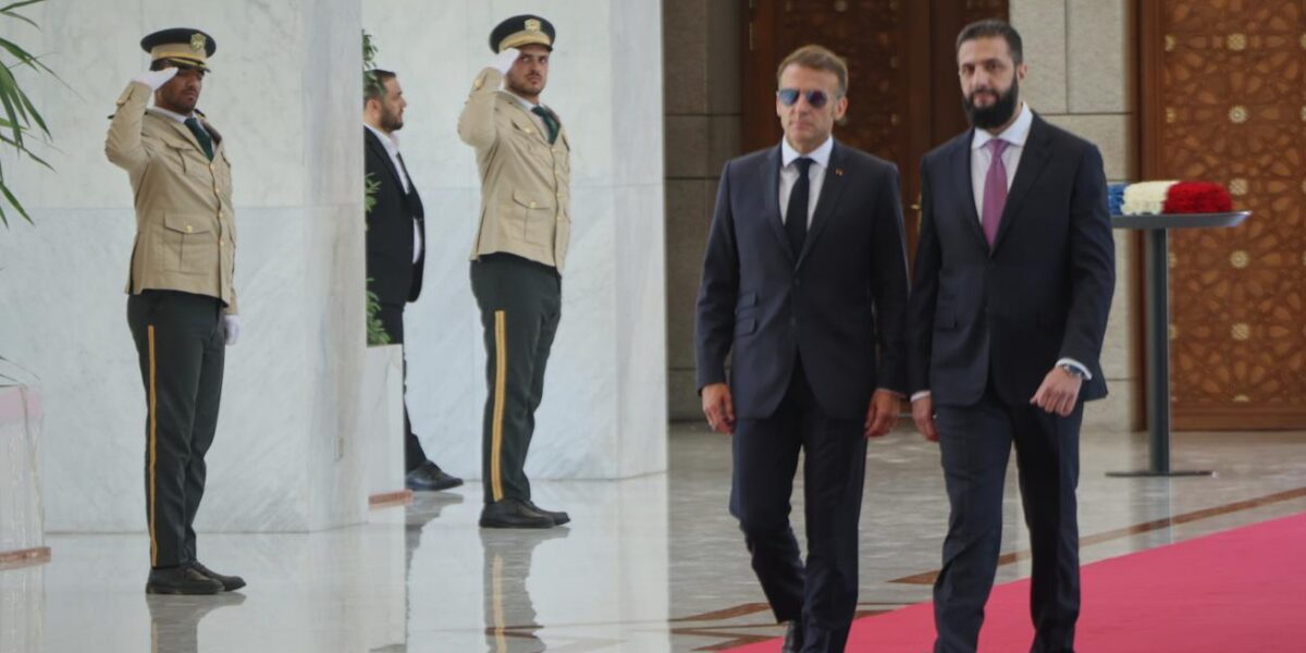 عاجل | ماكرون: فرنسا تدرس دعم سوريا بقوات خاصة لمكافحة الإرهاب - صورة مميزة عاجل | ماكرون: فرنسا تدرس دعم سوريا بقوات خاصة لمكافحة الإرهاب