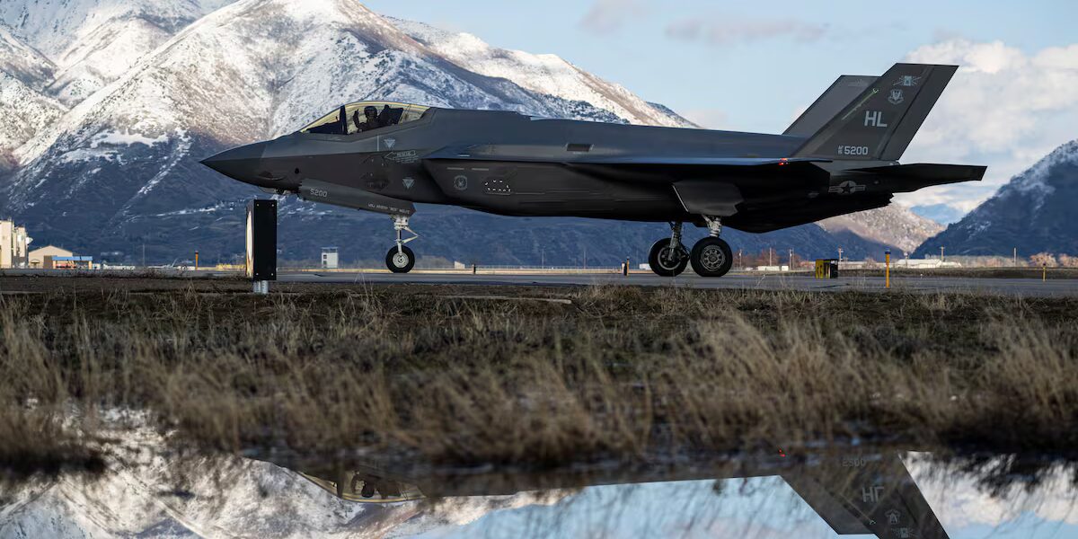 عاجل | وجد مكتب محاسبة الحكومة أن طائرة واحدة فقط من بين كل 4 طائرات من طراز F-35 قادرة على أداء المهمة بشكل كامل