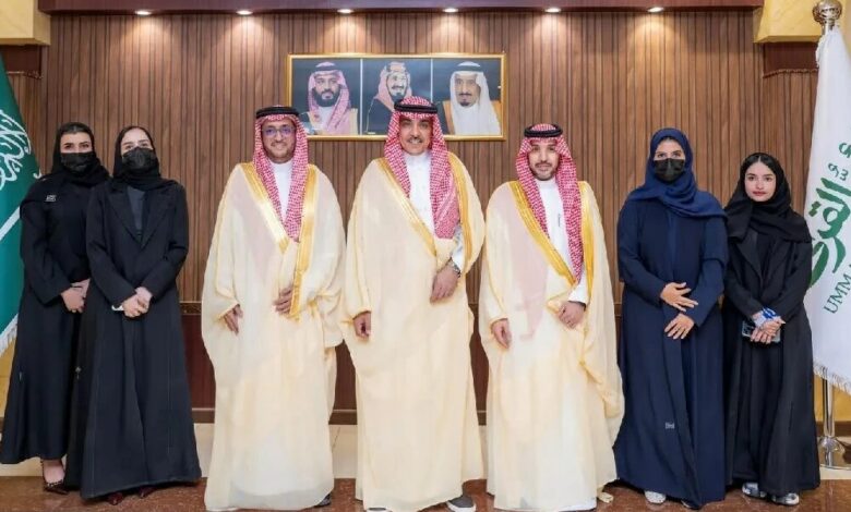 عاجل | وزير الإعلام يزور جريدة أم القرى ومقار منظومة الإعلام بالمشاعر المقدسة وعدداً من الجهات الأمنية – أخبار السعودية