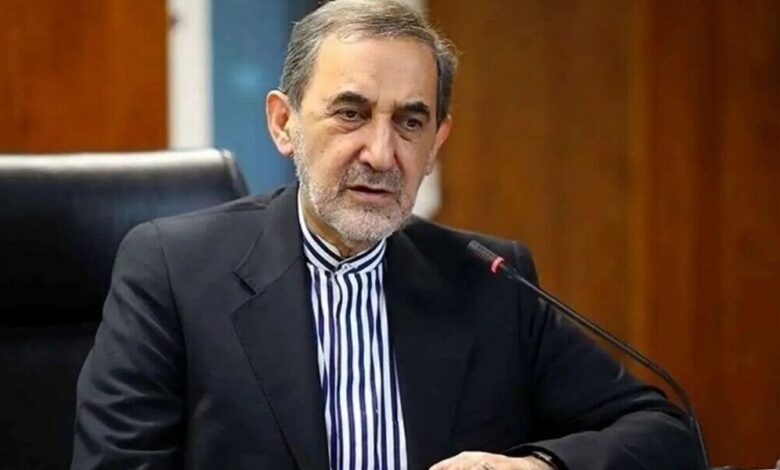 عاجل | ولایتي: اليوم تدفع العائلة الأميركية تکالیف مقامرة قادتها نقدا