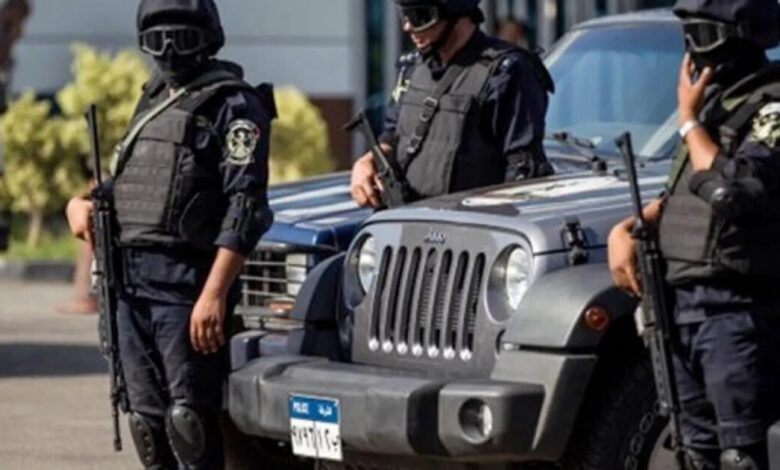 عبارات غامضة يرددها المتهم بقتل والديه في مصر