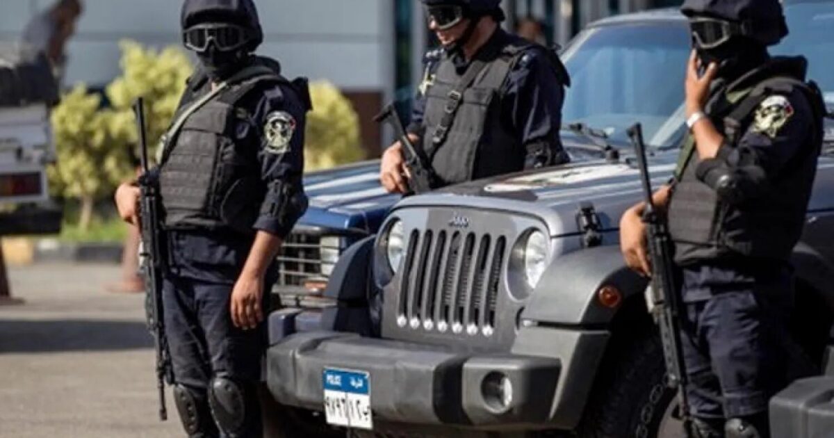 عبارات غامضة يرددها المتهم بقتل والديه في مصر