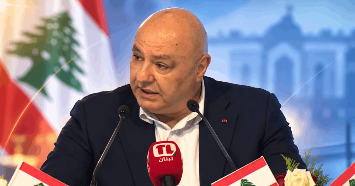 عون: “طرابلس في القلب” والسلاح لا يكون إلا بيد الجيش وحده - صورة مميزة عون: “طرابلس في القلب” والسلاح لا يكون إلا بيد الجيش وحده
