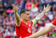 فضيحة تزوير.. نجم منتخب سويسراغرانيت تشاكا يخضع للتحقيق