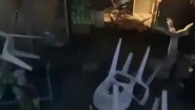 في هذه المنطقة.. إشكال يتطوّر إلى تضارب وتحطيم مقهى (فيديو)