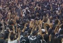 فيديو جماهير كورينثيانز تدير ظهرها للاعبين