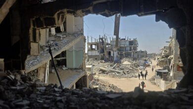 فيلم وثائقي عن الضحايا المدنيين في غزة يفوز بجائزة لجنة التحكيم الخاصة في مهرجان البندقية