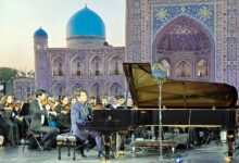 قام عازف البيانو الموهوب لانغ لانغ بأداء عرضه في ساحة سمرقند