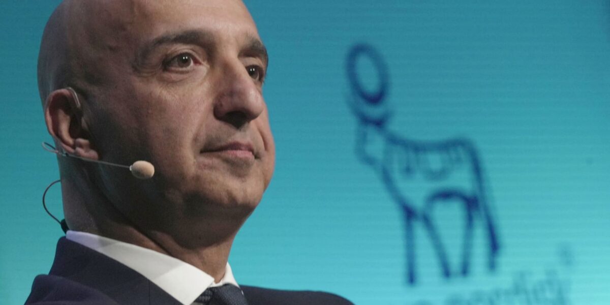 قامت شركة Novo Nordisk بتغيير علامتها التجارية إلى “Novo” تحت إدارة الرئيس التنفيذي مايك دوستدار - صورة مميزة قامت شركة Novo Nordisk بتغيير علامتها التجارية إلى “Novo” تحت إدارة الرئيس التنفيذي مايك دوستدار