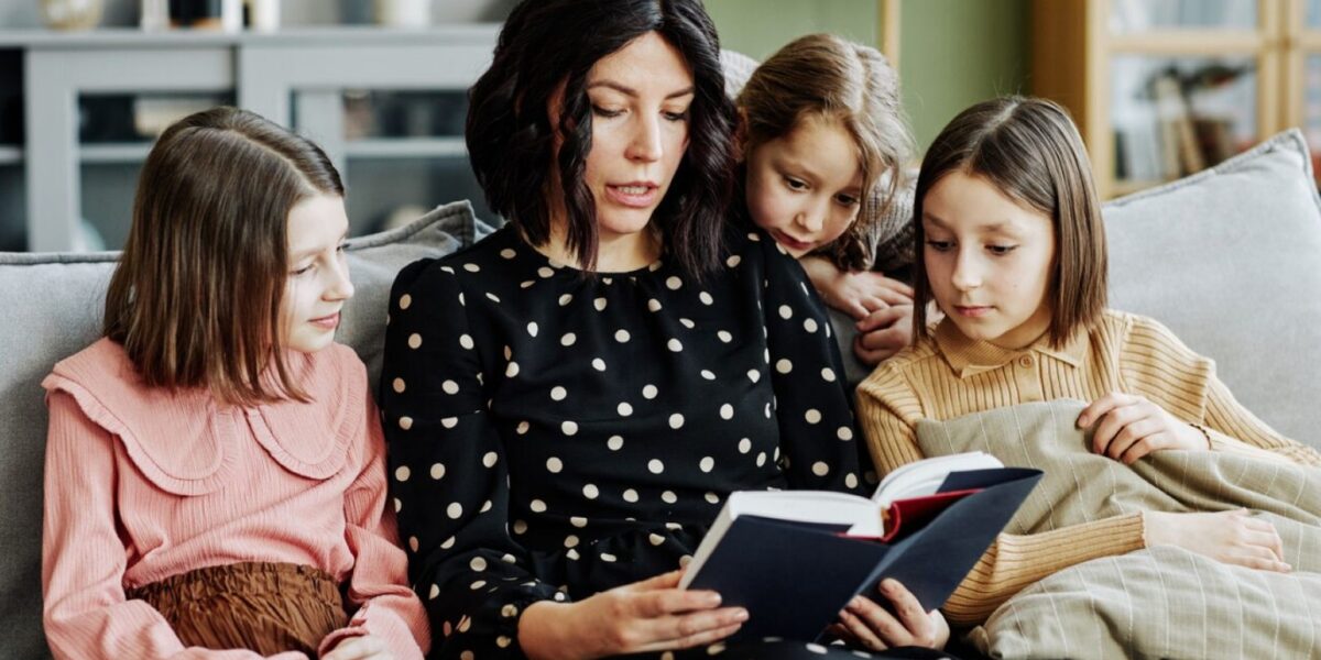 قصص مشوقة للأطفال حول أهمية زراعة الأشجار ورعاية النباتات - صورة مميزة قصص مشوقة للأطفال حول أهمية زراعة الأشجار ورعاية النباتات