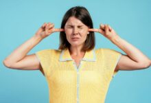 كشف سبب غير متوقع لماذا تبدو بعض الأصوات غير محتملة