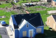 لا تزال مدينة ويسكونسن تنتظر مساعدة الوكالة الفيدرالية لإدارة الطوارئ (FEMA) بعد الإعصار الذي ضربها في شهر يوليو