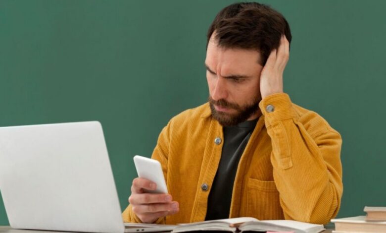 لماذا نندم على بعض الرسائل بعد إرسالها؟ وماذا يكشف ذلك عن تفكيرنا؟