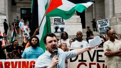 لماذا يرفع الناشط المؤيد للفلسطينيين محمود خليل دعوى قضائية ضد جامعة كولومبيا؟ | أخبار الصراع الإسرائيلي الفلسطيني