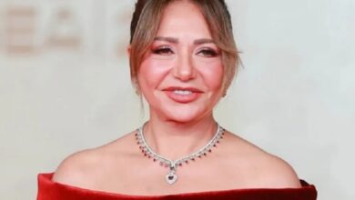 ليلى علوي تكشف عن رأيها في مسرحية «خيال مريض».. وهشام ماجد يرد عليها