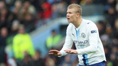 مانشستر سيتي يتعرض للهزيمة الأولى في الدوري (فيديو)