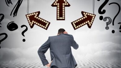 متردد في اتخاذ القرارات؟ جرّب قاعدة 10-10-10 لتختار الأفضل