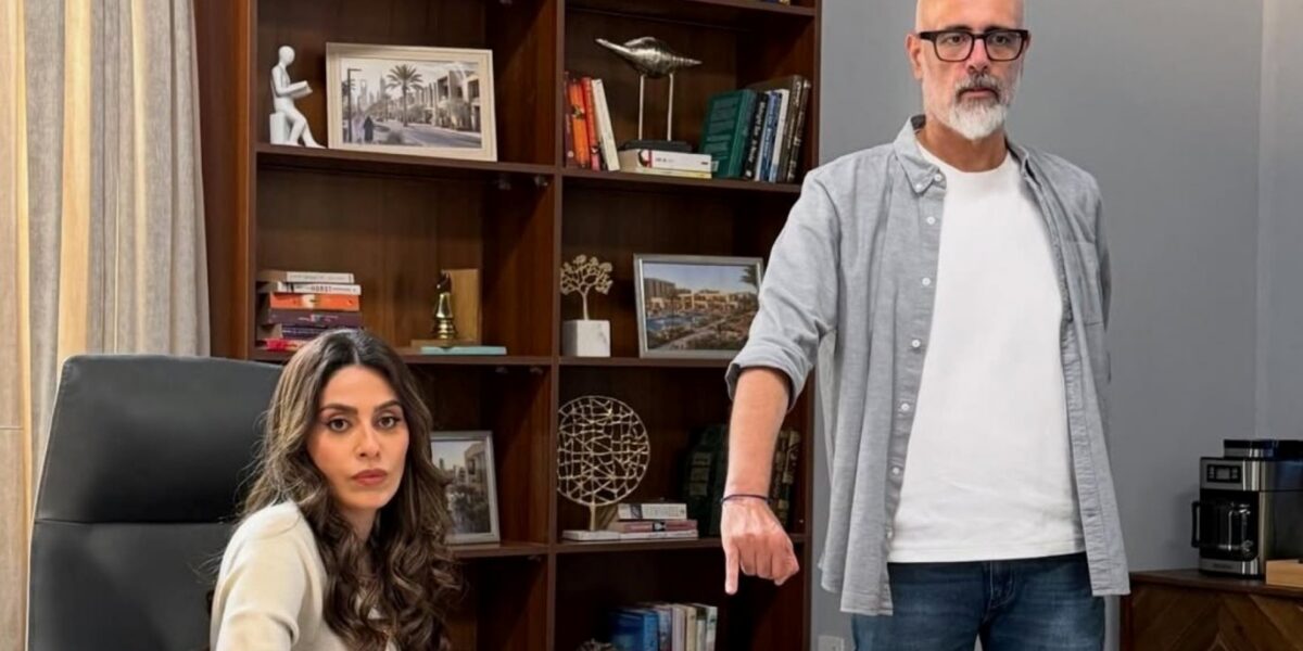 مسلسل “سندس 3” الحلقة 9: عبد الرحمن في وظيفة بالشركة مع سندس.. وبدر وصالح يسرقان سيارة بداخلها عروس - صورة مميزة مسلسل “سندس 3” الحلقة 9: عبد الرحمن في وظيفة بالشركة مع سندس.. وبدر وصالح يسرقان سيارة بداخلها عروس