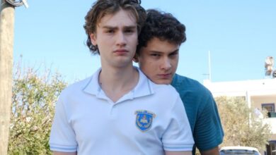 مسلسل مازلت في السابعة عشر الحلقة 19.. تيومان يفاجئ دينيز بطلب الزواج وآراس وليلى في مواجهة أسرار الماضي