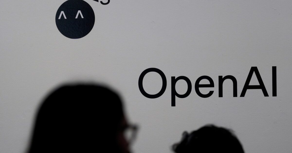 مكتب التحقيقات الفيدرالي يعتقل موظفًا سعوديًا في OpenAI متهمًا بالتنصت على مكتبه